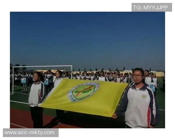 谢尔曼分享训练营感受：球队活力四射积极创造机会氛围热烈