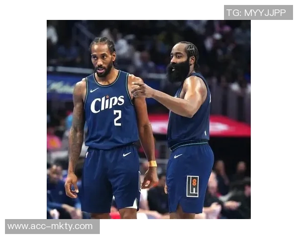 快船三巨头同场14分钟展现默契轻松净胜对手3分