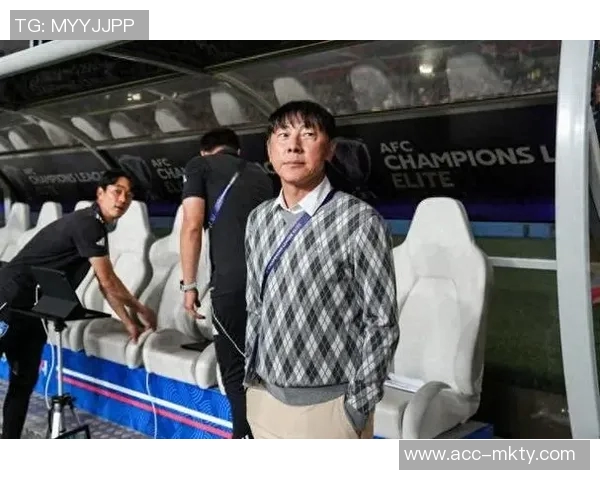 蔚山现代主帅申台龙上任仅65天即遭解职球队战绩不佳引发关注