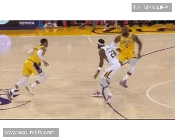 小波特末节狂砍16分助球队锁定胜局全场表现惊艳砍下33分8板2助